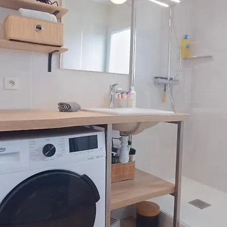 Apartment Avec Parking Prive Et Piscine Commune *
