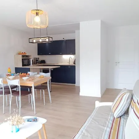 Thalassa - Lumiere, Pinede Et Piscine Chauffee Aux Sables D Olonne Apartment *